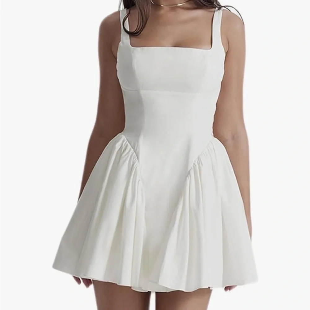 Square neck tank white mini dress backless bow fit and flare size medium NEW - Picture 2 of 11